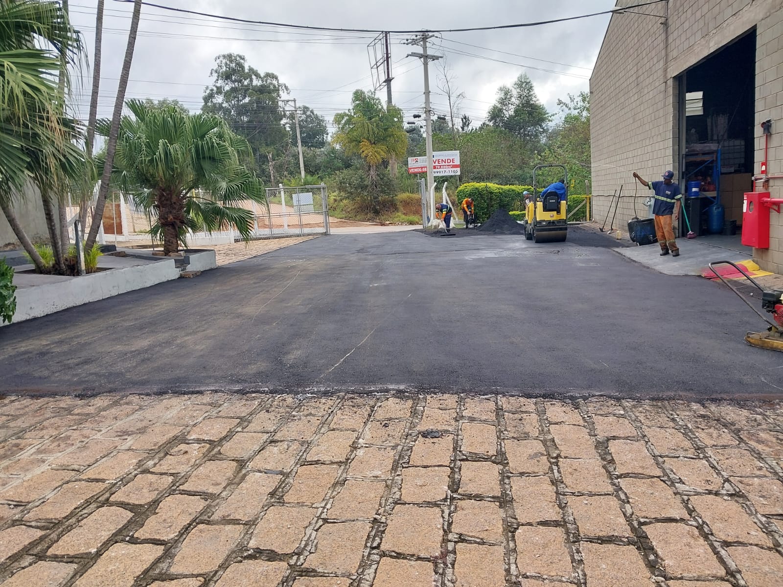Acesso pavimentado
